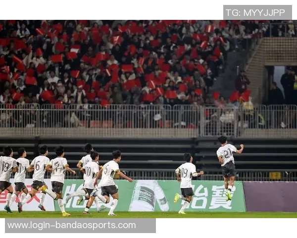 黄伟畅谈乒乓球生涯与欧冠足球的精彩交汇与人生启示